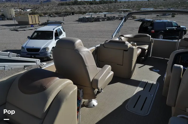 Slide: The Image of Avalon Catalina QL 2585 2019 - 16051710