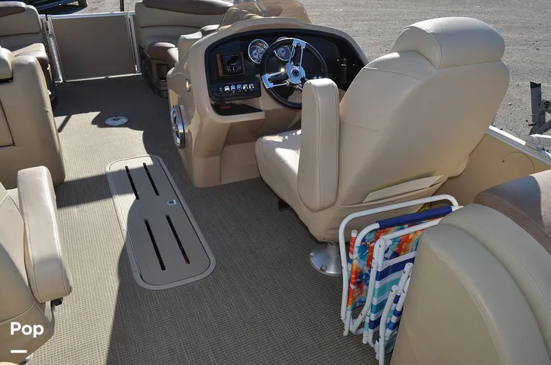 Slide: The Image of Avalon Catalina QL 2585 2019 - 16051711