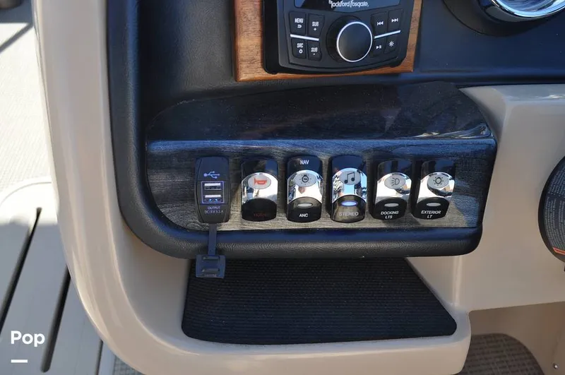 Slide: The Image of Avalon Catalina QL 2585 2019 - 16051776