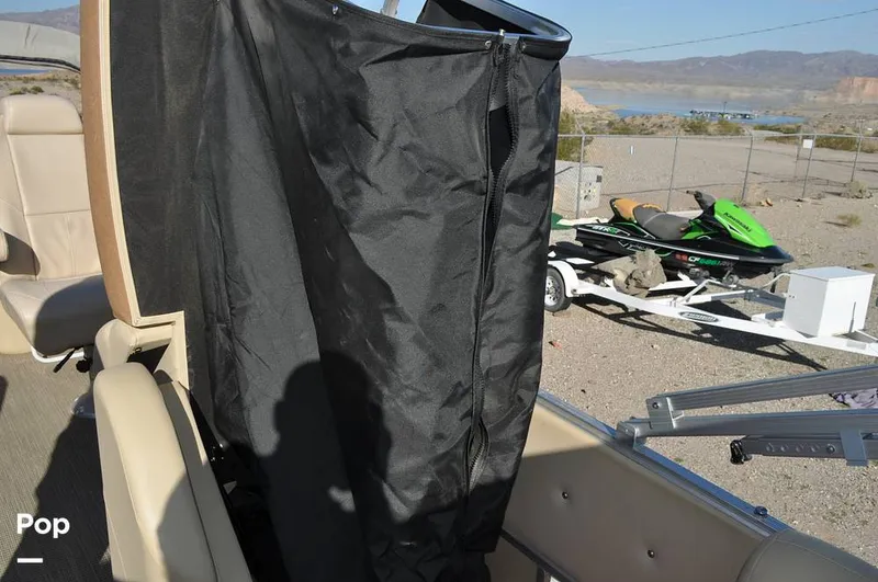 Slide: The Image of Avalon Catalina QL 2585 2019 - 16051779