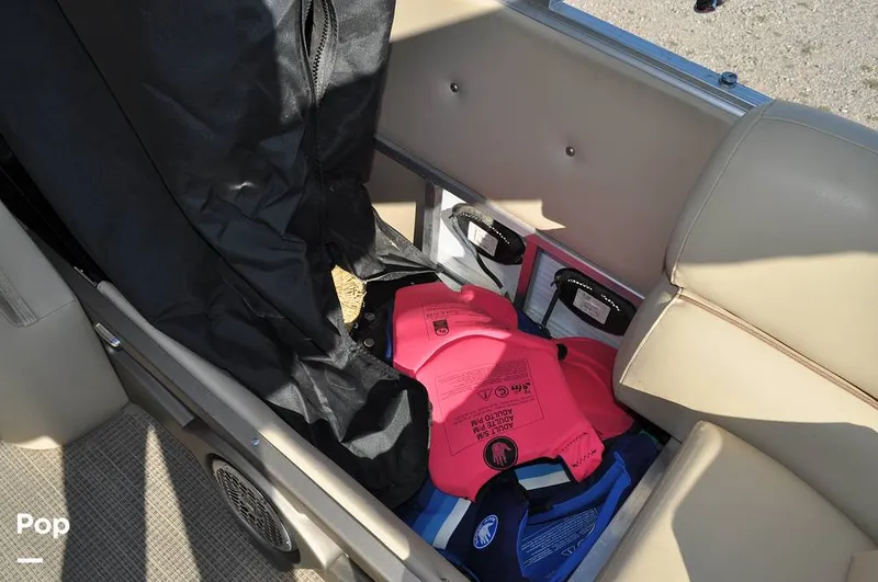 Slide: The Image of Avalon Catalina QL 2585 2019 - 16051780