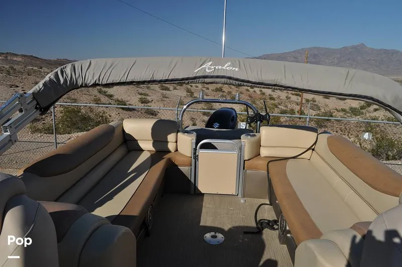 Slide: The Image of Avalon Catalina QL 2585 2019 - 16051712