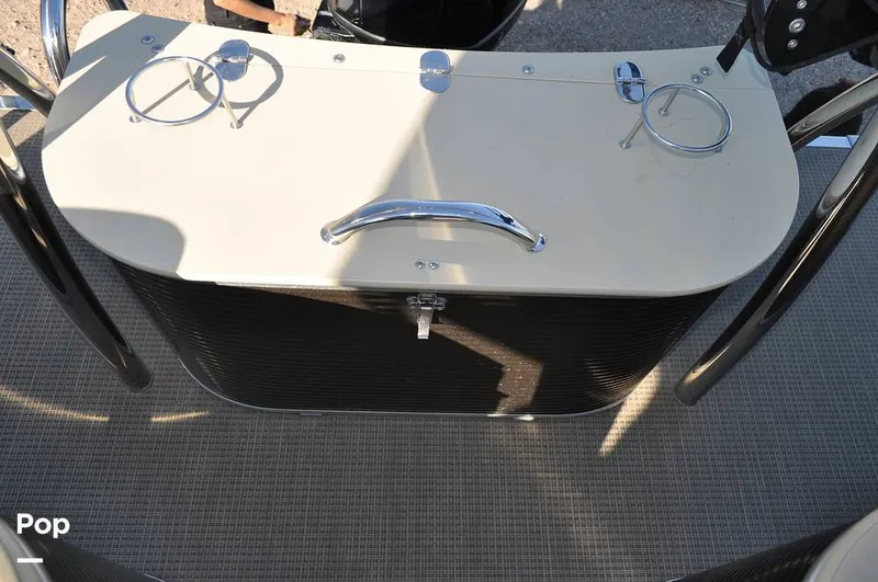 Slide: The Image of Avalon Catalina QL 2585 2019 - 16051786