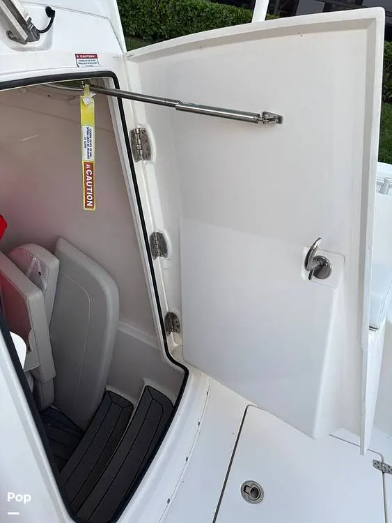 Slide: The Image of Bow Seating - 16012272