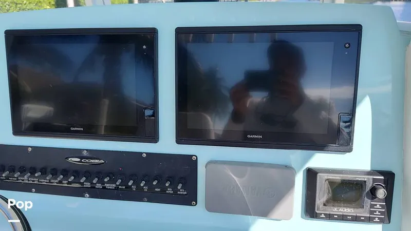 Slide: The Image of Twin Garmins - 16012310