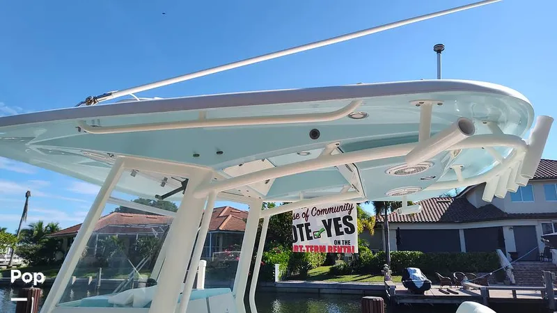 Slide: The Image of Cobia 262 CC 2019 - 16012432