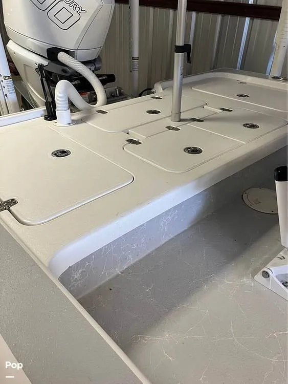 Slide: The Image of Live Well/bait Well/compartment Storage - 16004370