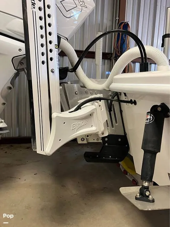 Slide: The Image of Twin Power Poles/whale Tail/trim Tabs/jack Plate - 16004371