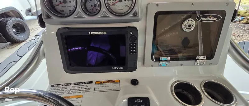 Slide: The Image of NauticStar 244 XTS 2015 - 16012858