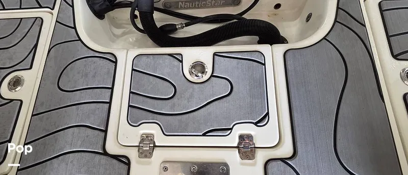 Slide: The Image of NauticStar 244 XTS 2015 - 16012865