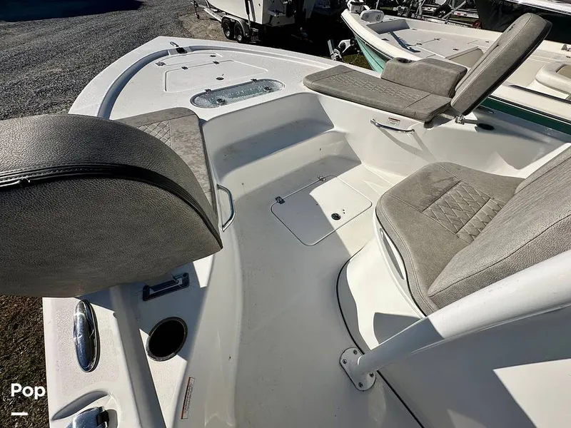 Slide: The Image of Bow Seating - 16024153