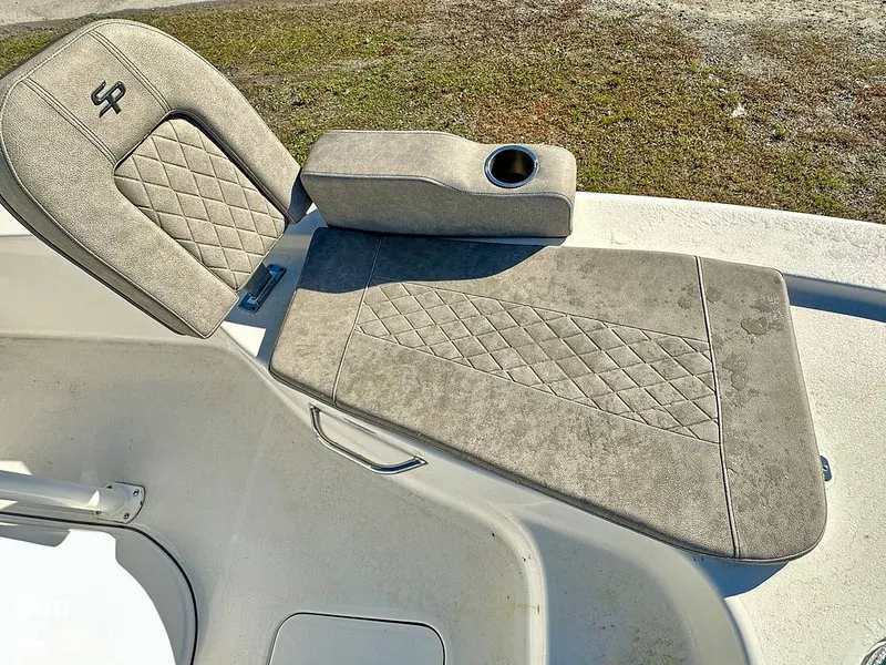 Slide: The Image of Bow Seating - 16024126