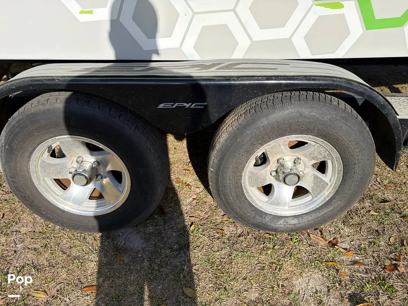 Slide: The Image of Epic 23V 2013 - 16259972