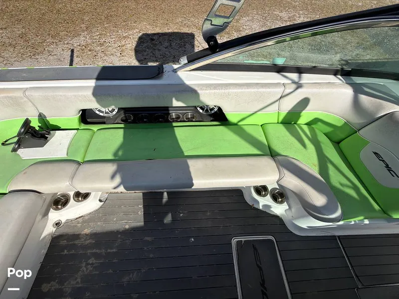 Slide: The Image of Epic 23V 2013 - 16259779