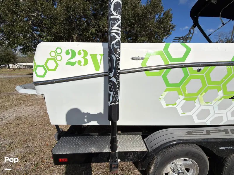 Slide: The Image of Epic 23V 2013 - 16259803