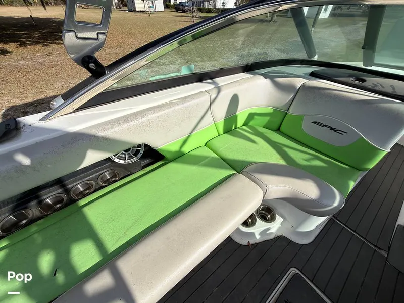 Slide: The Image of Epic 23V 2013 - 16259817