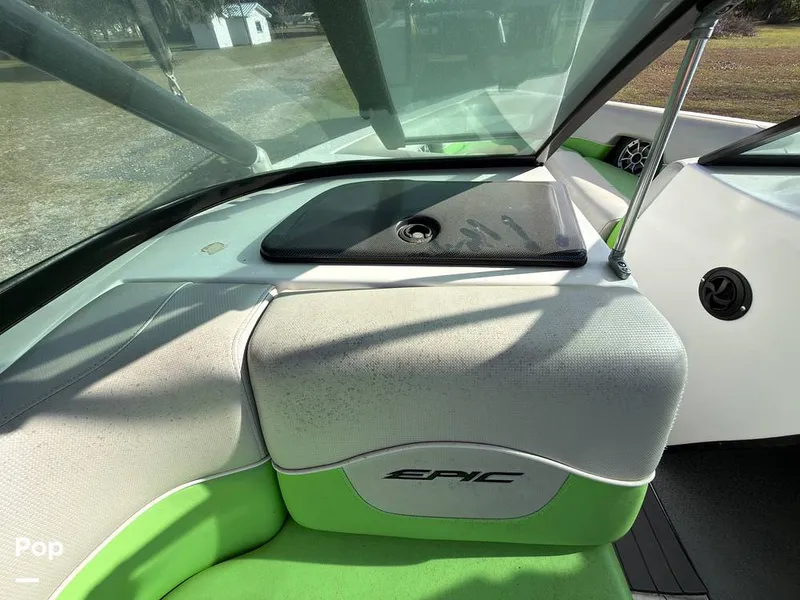 Slide: The Image of Epic 23V 2013 - 16259823