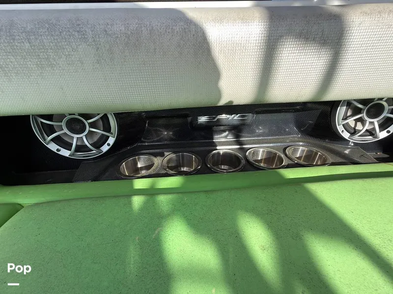 Slide: The Image of Epic 23V 2013 - 16259874