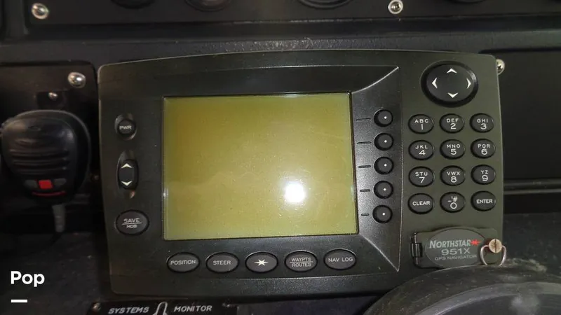 Slide: The Image of Sea Ray 390 1988 - 16087961