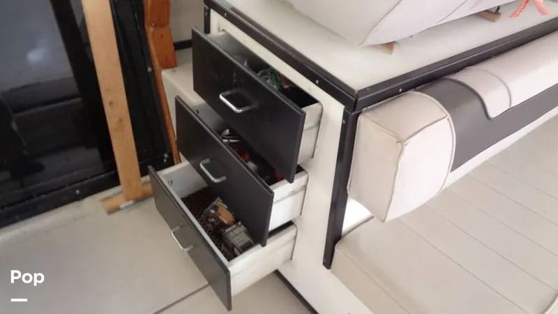 Slide: The Image of Sea Ray 390 1988 - 16087972