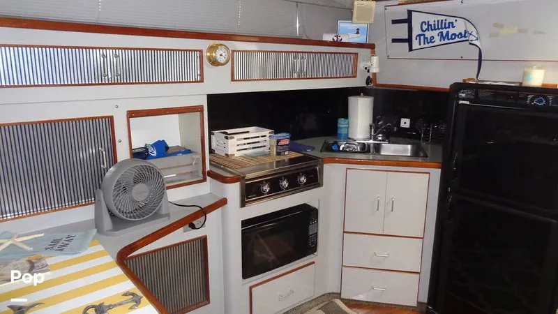 Slide: The Image of Sea Ray 390 1988 - 16087976