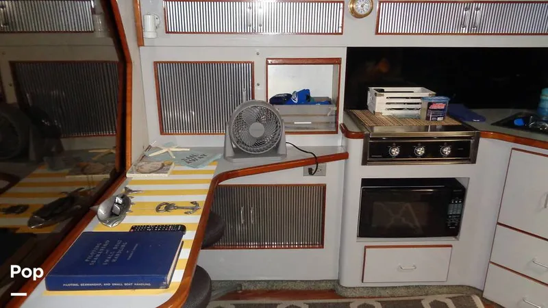 Slide: The Image of Sea Ray 390 1988 - 16087977