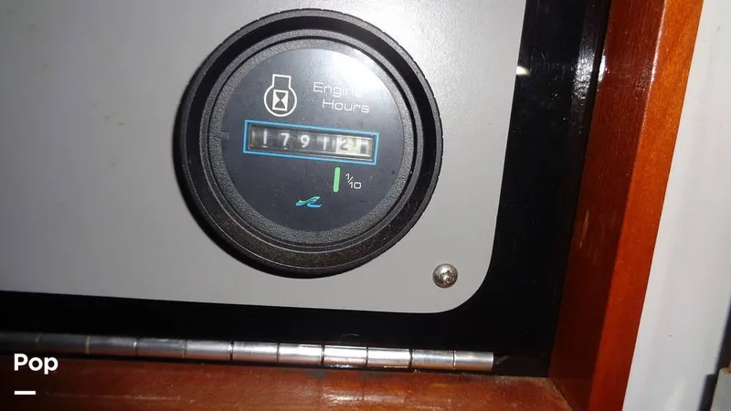 Slide: The Image of Sea Ray 390 1988 - 16087984