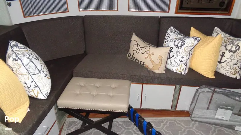 Slide: The Image of Sea Ray 390 1988 - 16087987