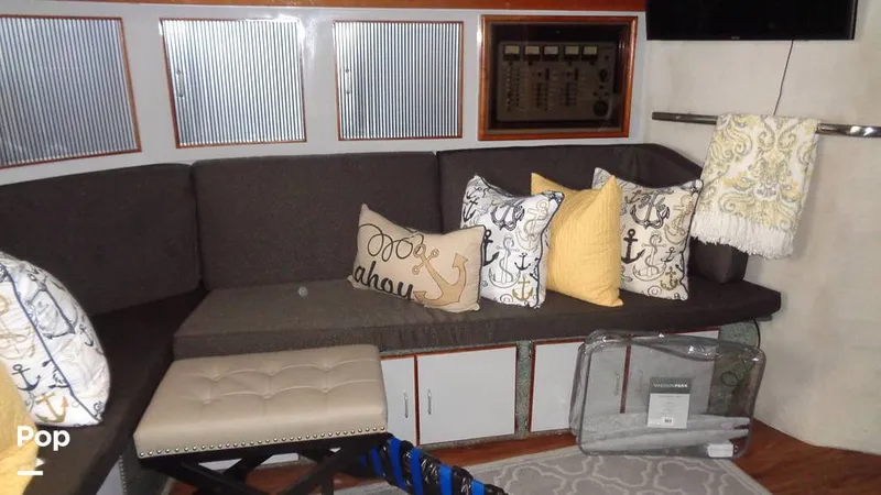 Slide: The Image of Sea Ray 390 1988 - 16087988