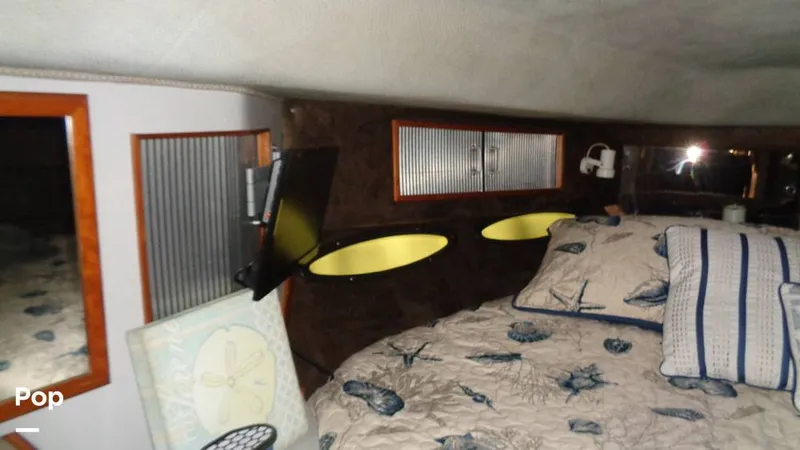 Slide: The Image of Sea Ray 390 1988 - 16088003