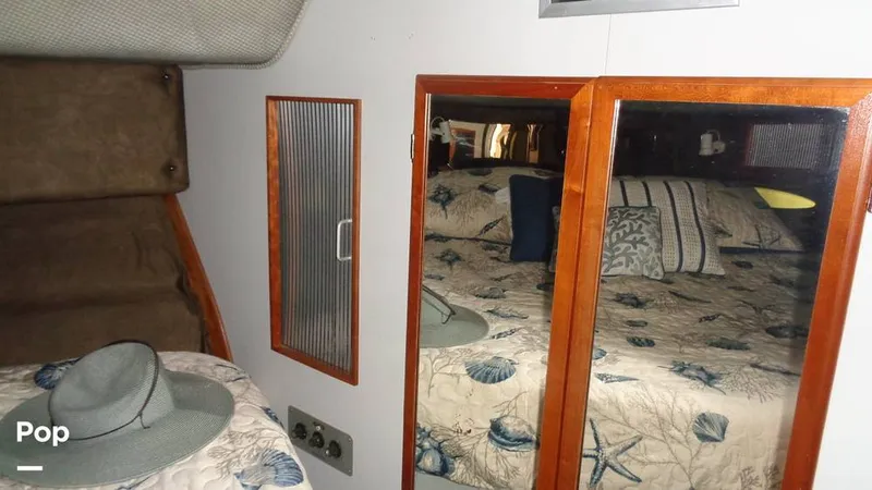 Slide: The Image of Sea Ray 390 1988 - 16088004