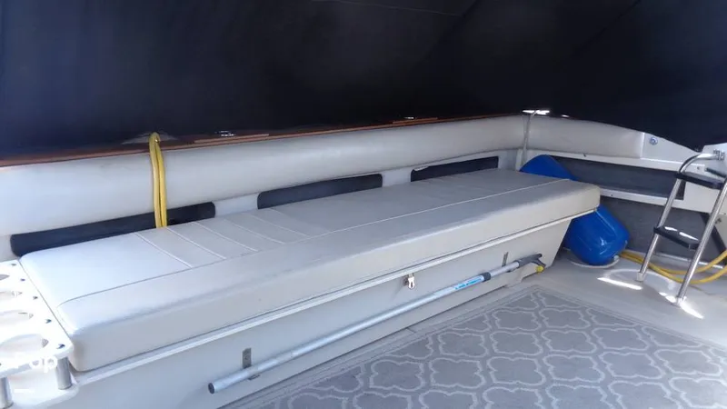 Slide: The Image of Sea Ray 390 1988 - 16579362