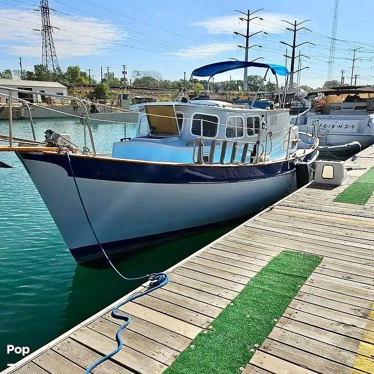 The Image of Fales 32 Navigator 1975 - 16191585