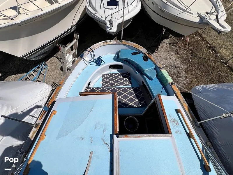 Slide: The Image of Fales 32 Navigator 1975 - 16277536