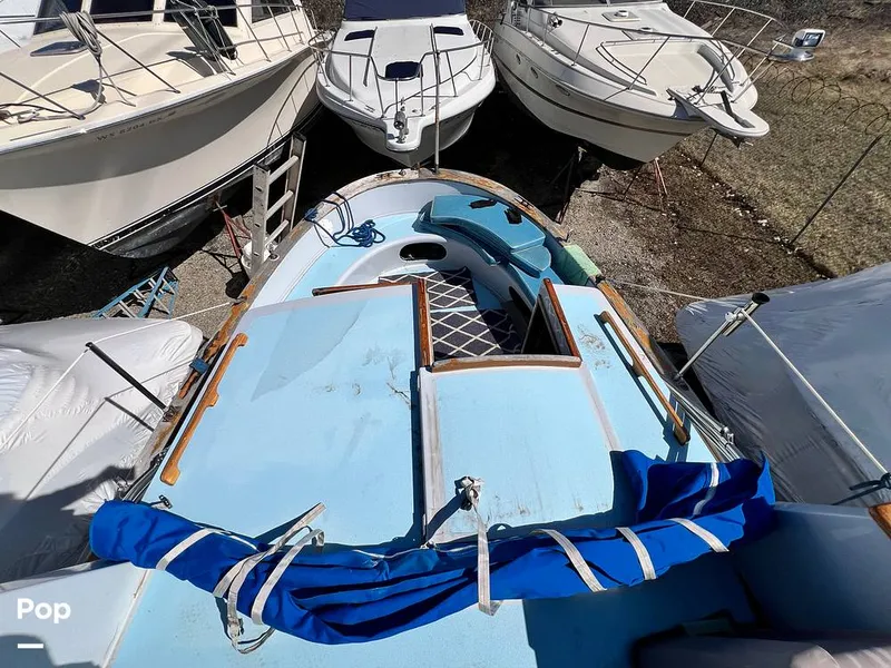 Slide: The Image of Fales 32 Navigator 1975 - 16277538