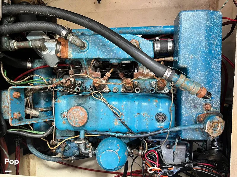 Slide: The Image of Fales 32 Navigator 1975 - 16277546