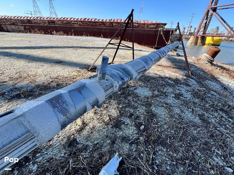 Slide: The Image of Fales 32 Navigator 1975 - 16277554