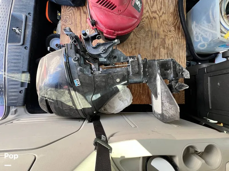 Slide: The Image of Fales 32 Navigator 1975 - 16277561