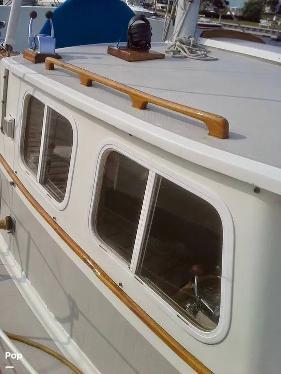 Slide: The Image of Fales 32 Navigator 1975 - 16189540