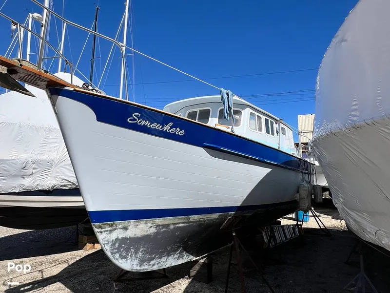 Slide: The Image of Fales 32 Navigator 1975 - 16277340