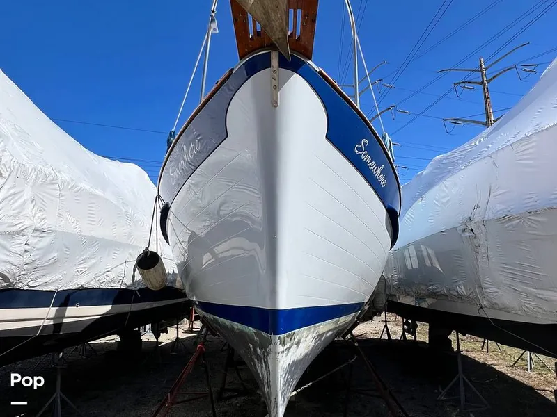 Slide: The Image of Fales 32 Navigator 1975 - 16277341