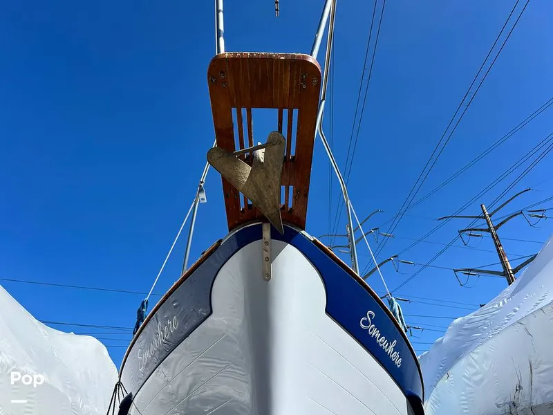 Slide: The Image of Fales 32 Navigator 1975 - 16277343