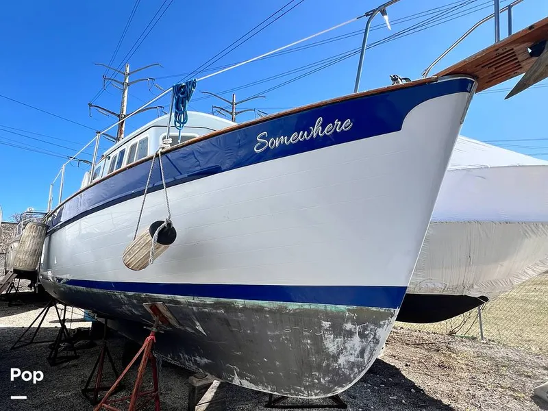 Slide: The Image of Fales 32 Navigator 1975 - 16277345