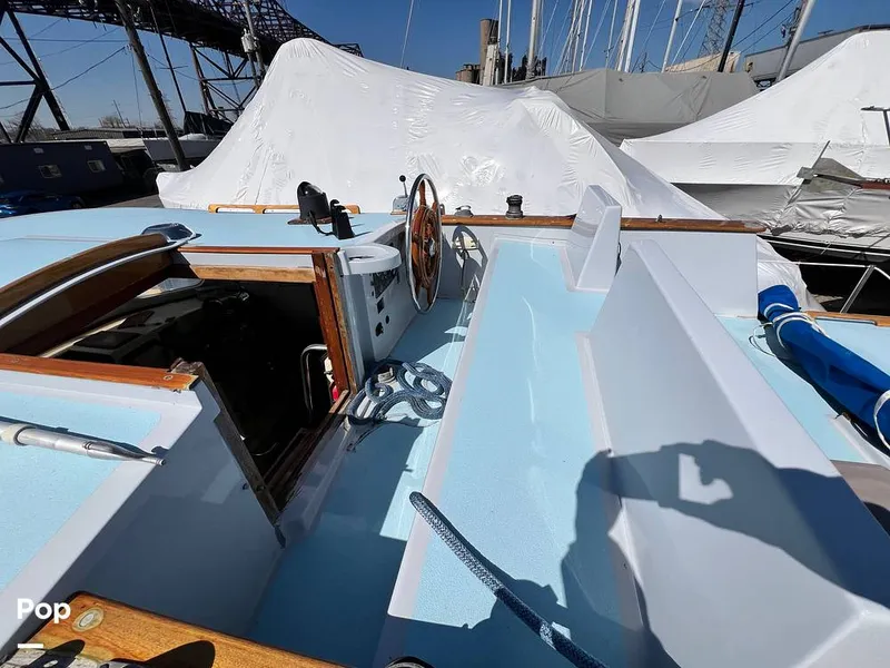 Slide: The Image of Fales 32 Navigator 1975 - 16277360