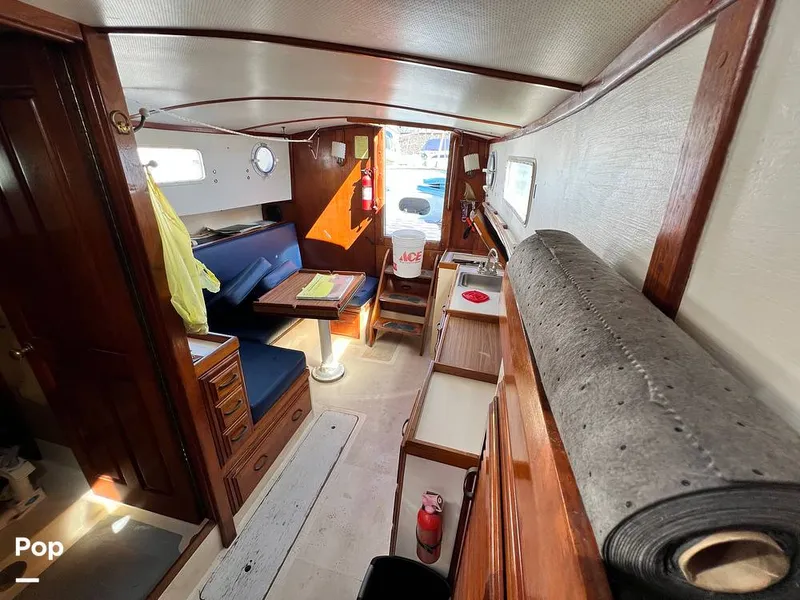 Slide: The Image of Fales 32 Navigator 1975 - 16277490