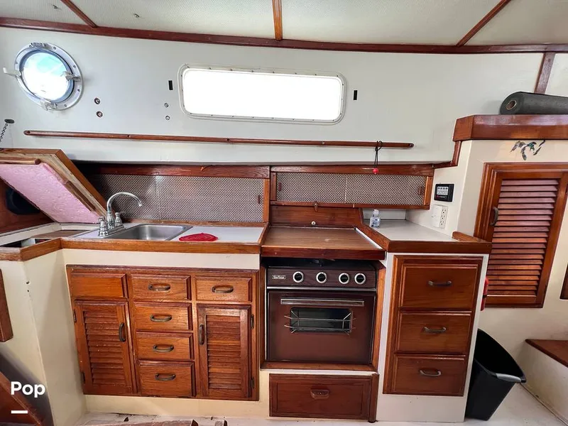 Slide: The Image of Fales 32 Navigator 1975 - 16277493