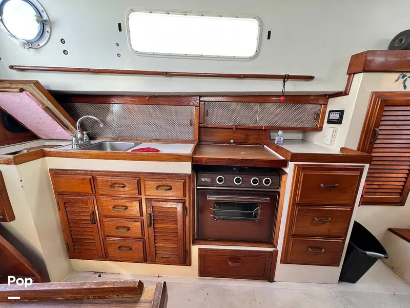 Slide: The Image of Fales 32 Navigator 1975 - 16277494