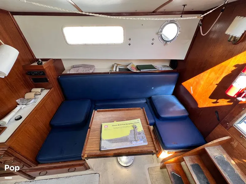 Slide: The Image of Fales 32 Navigator 1975 - 16277497