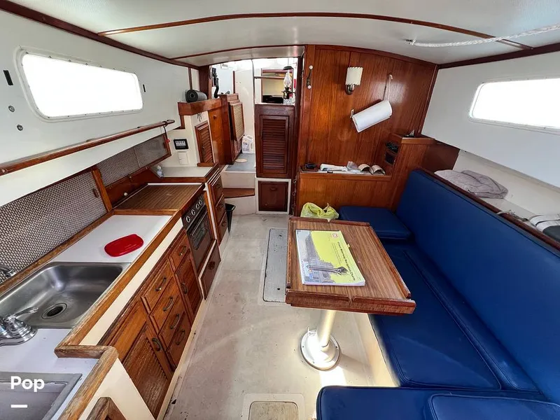 Slide: The Image of Fales 32 Navigator 1975 - 16277499