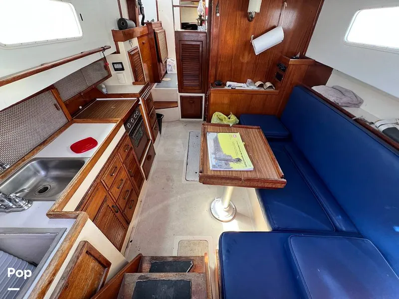 Slide: The Image of Fales 32 Navigator 1975 - 16277500